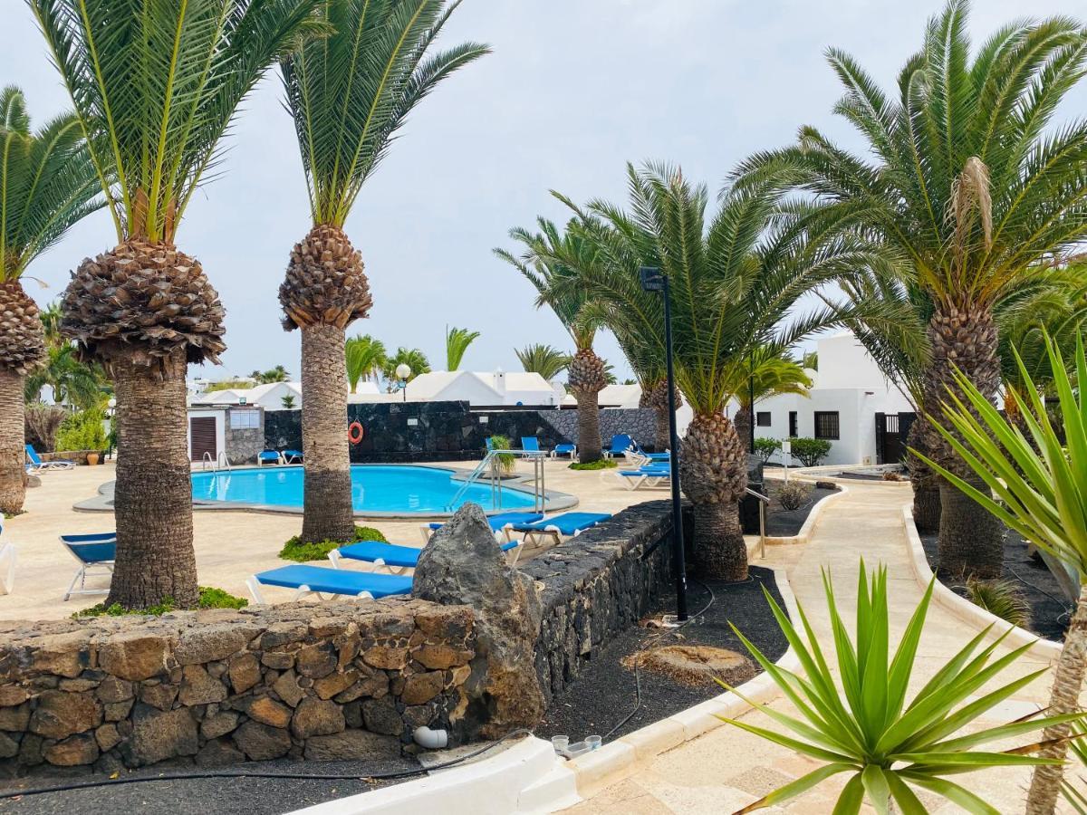 Lc Bastian Marina Bungalow Costa Teguise Bagian luar foto