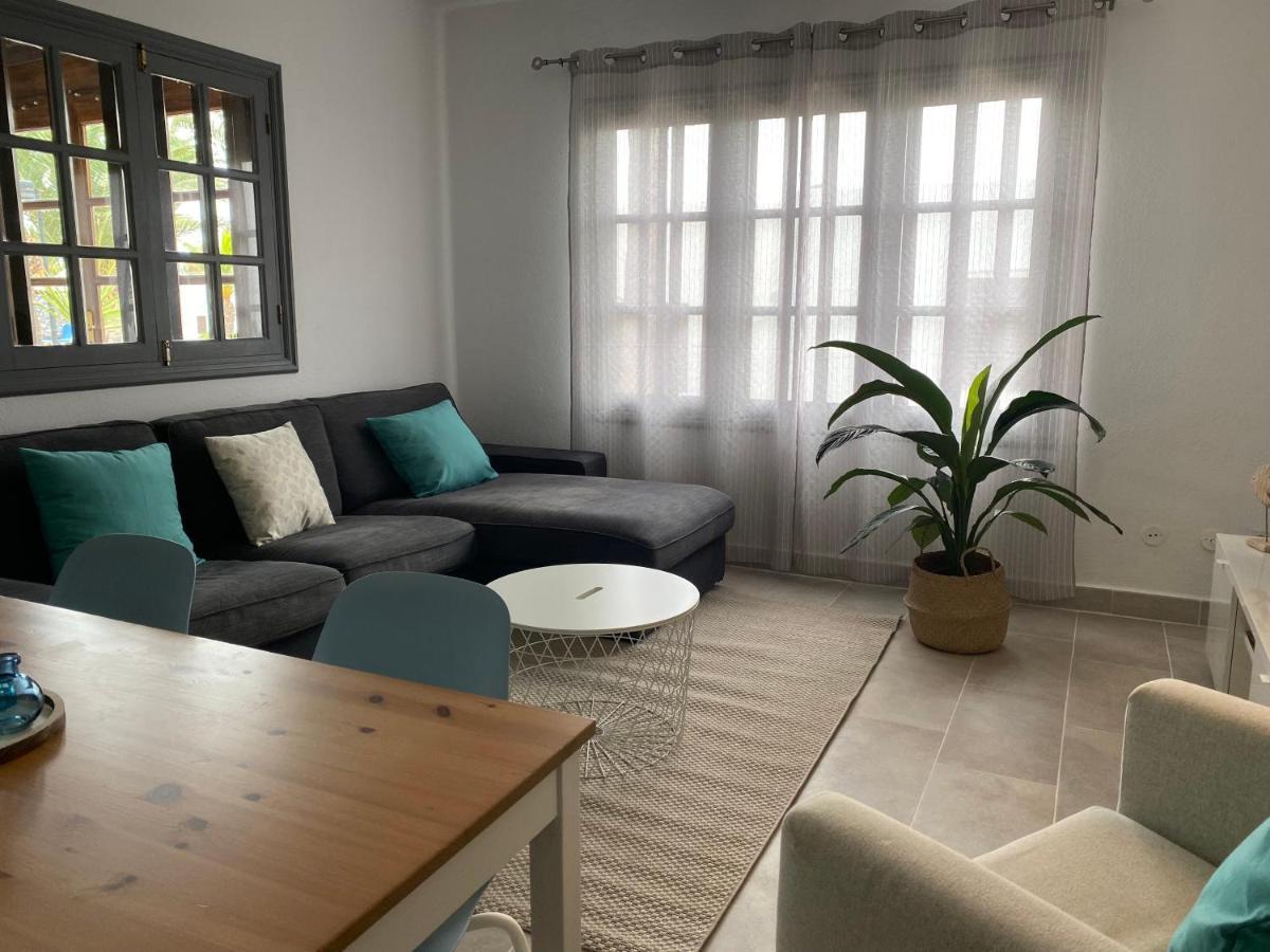 Lc Bastian Marina Bungalow Costa Teguise Bagian luar foto
